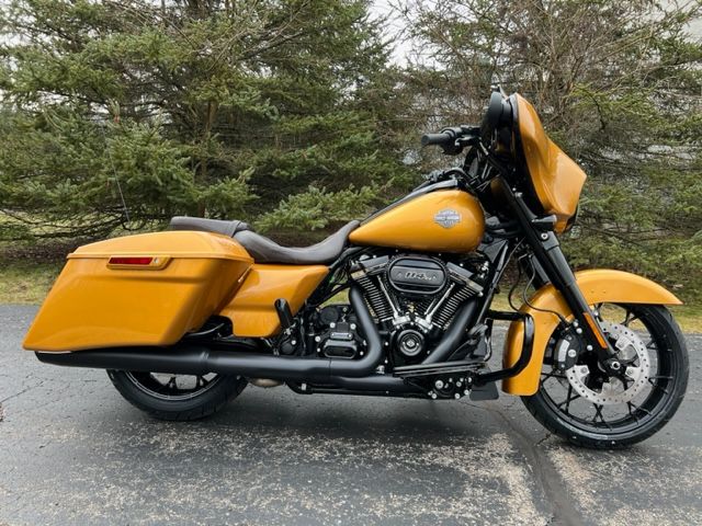 2023 Harley-Davidson Street Glide® Special in Portage, Michigan - Photo 6