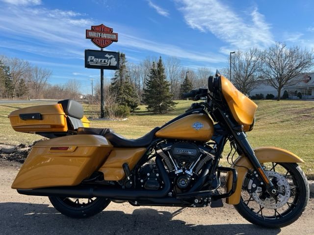 2023 Harley-Davidson Street Glide® Special in Portage, Michigan - Photo 1