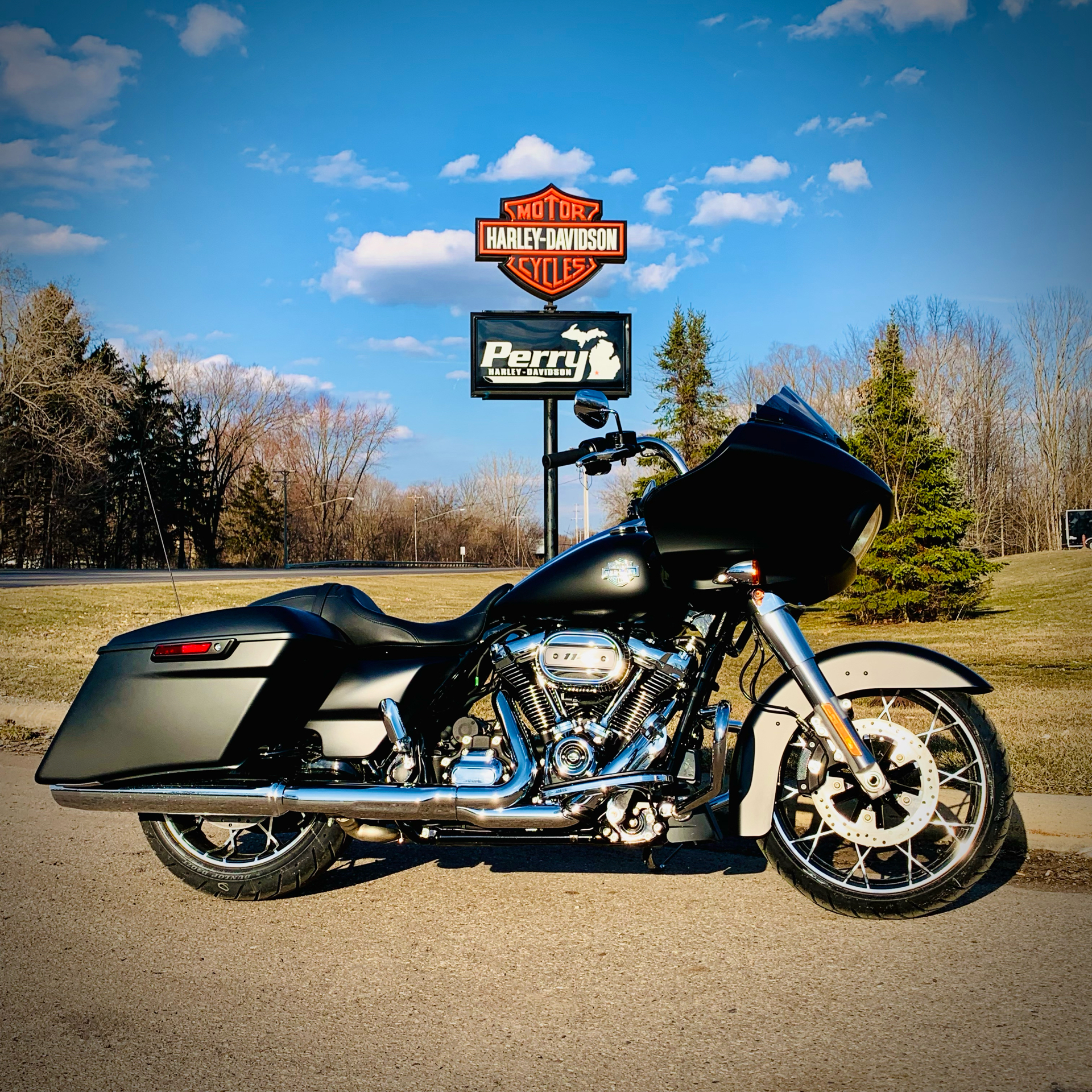 2022 Harley-Davidson Road Glide® Special in Portage, Michigan - Photo 2
