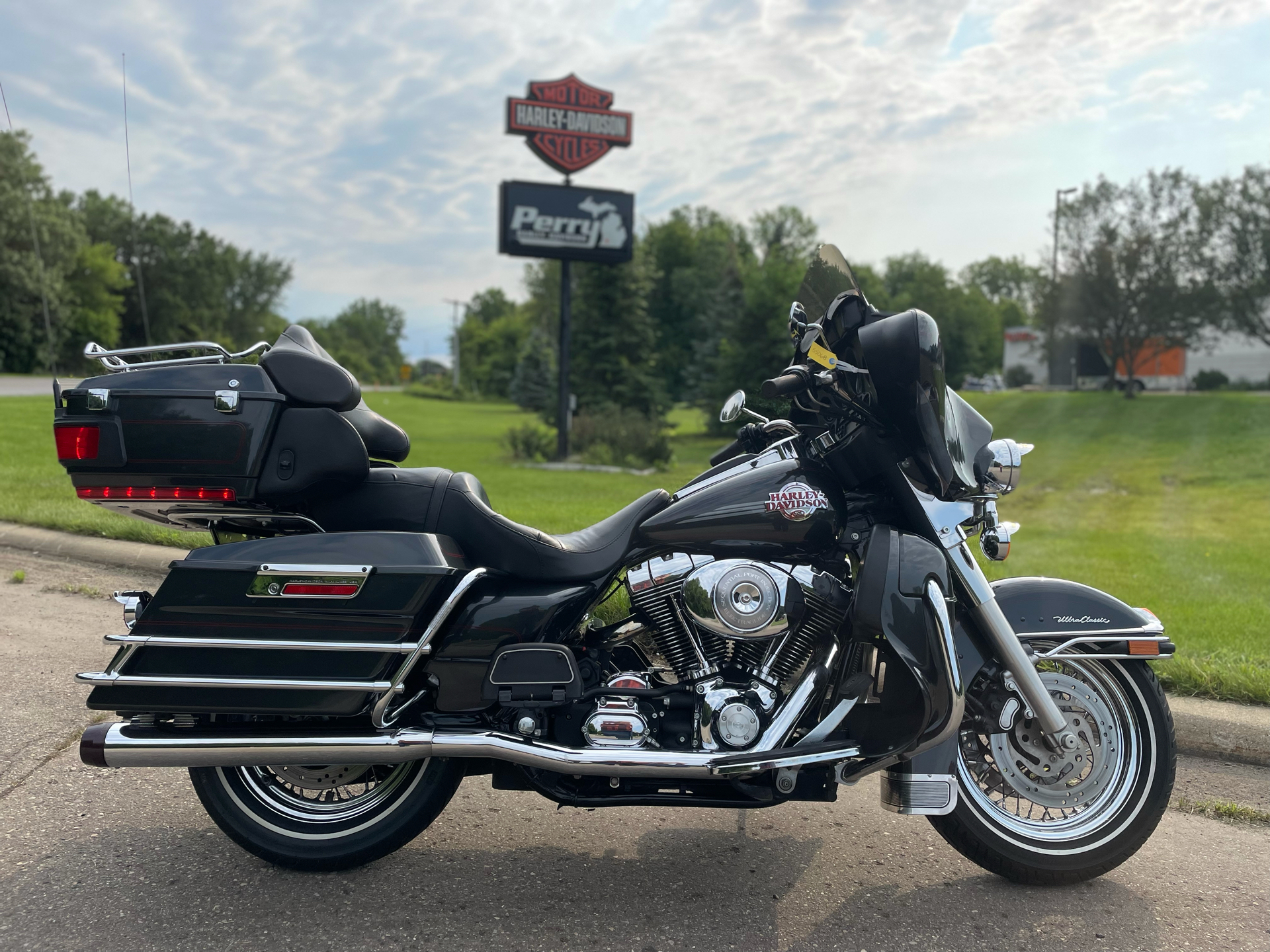 Used 2006 Harley Davidson Ultra Classic Electra Glide Motorcycles In Portage Mi 699088 Black Pearl