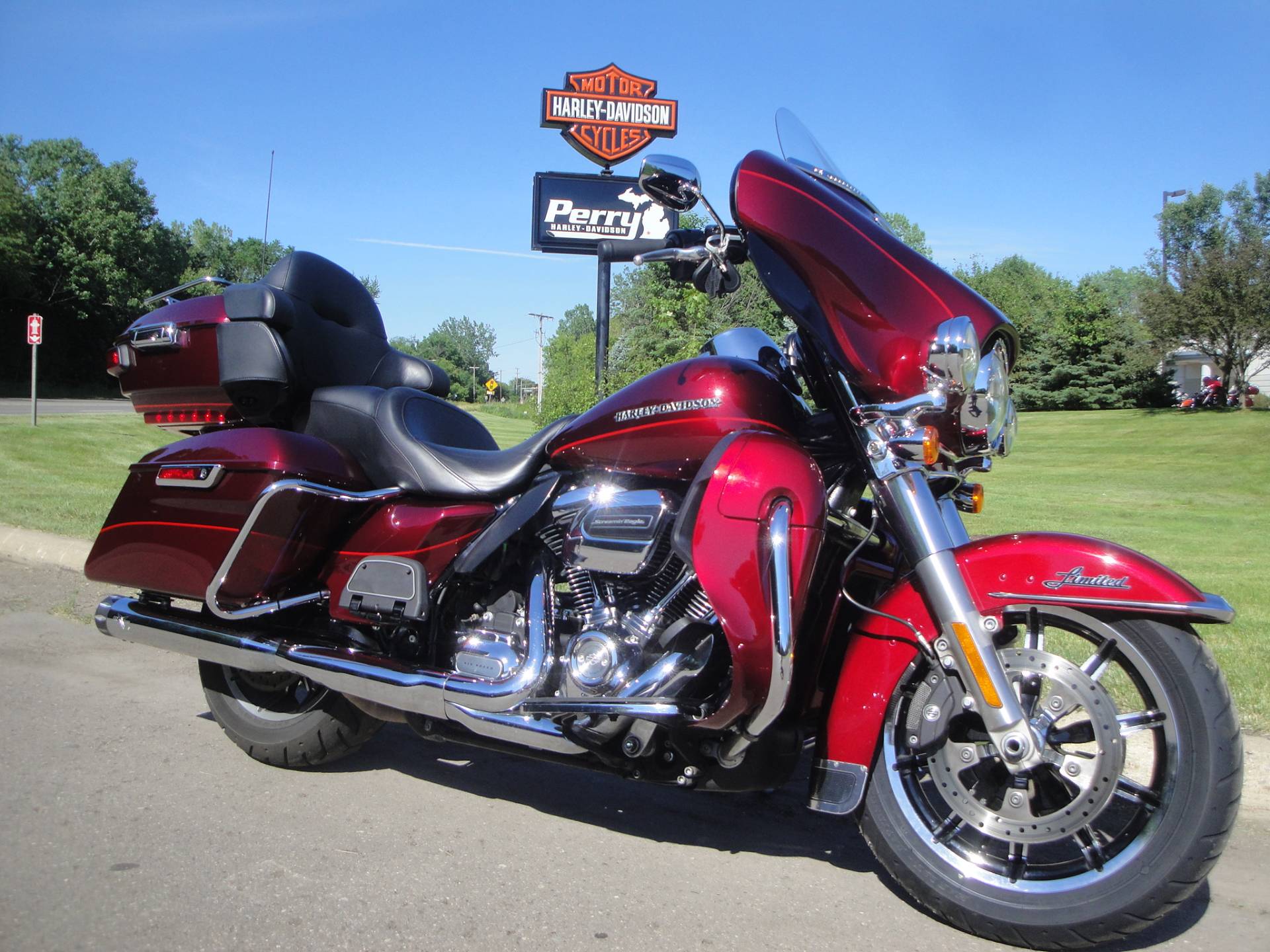 Used 2017 Harley Davidson Ultra Limited Motorcycles In Portage Mi 638765 Mysterious Red Sunglo Velocity Red Sunglo