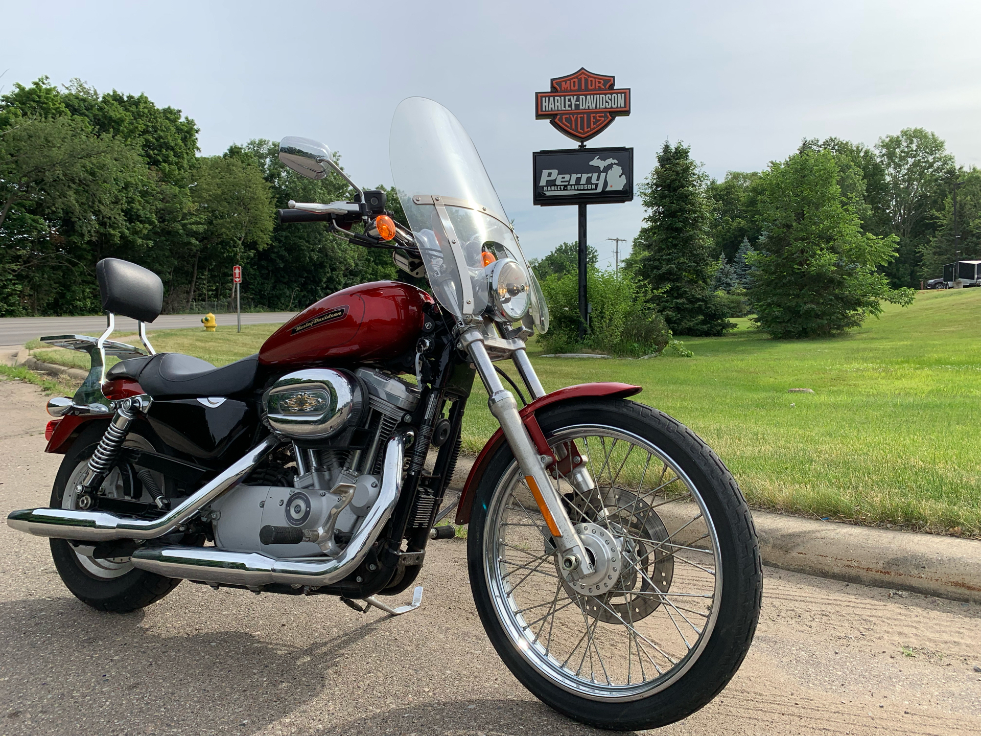 2008 Harley-Davidson Sportster® 883 Custom in Portage, Michigan - Photo 2