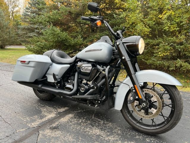 2020 Harley-Davidson Road King® Special in Portage, Michigan - Photo 2