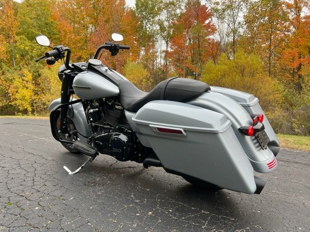 2020 Harley-Davidson Road King® Special in Portage, Michigan - Photo 5