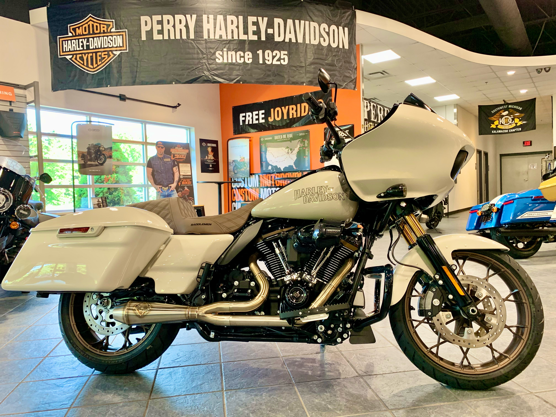 2023 Harley-Davidson Road Glide® ST in Portage, Michigan - Photo 1