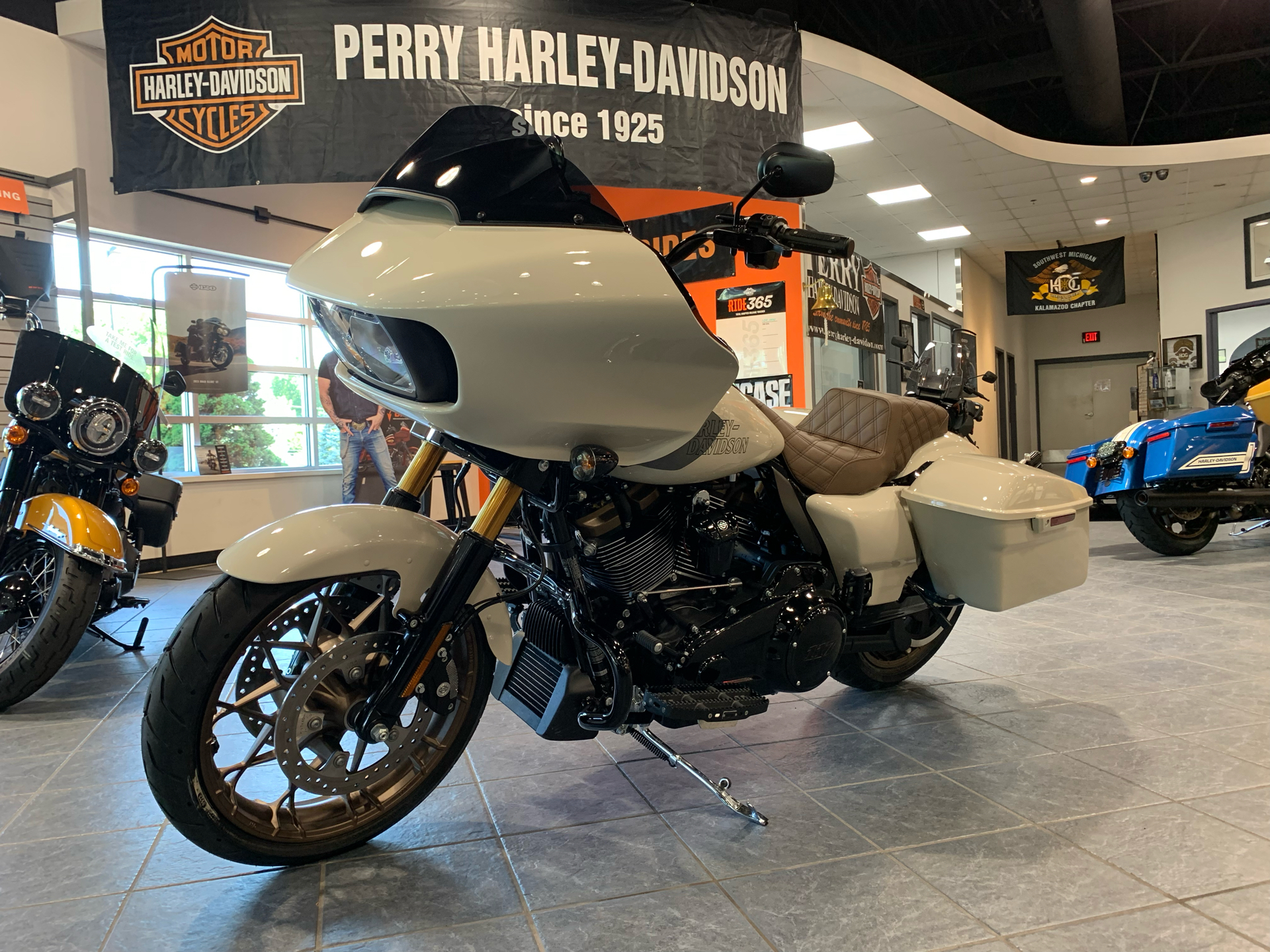 2023 Harley-Davidson Road Glide® ST in Portage, Michigan - Photo 3