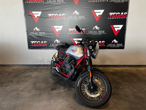 2017 Moto Guzzi V7 III Racer in Las Vegas, Nevada - Photo 2