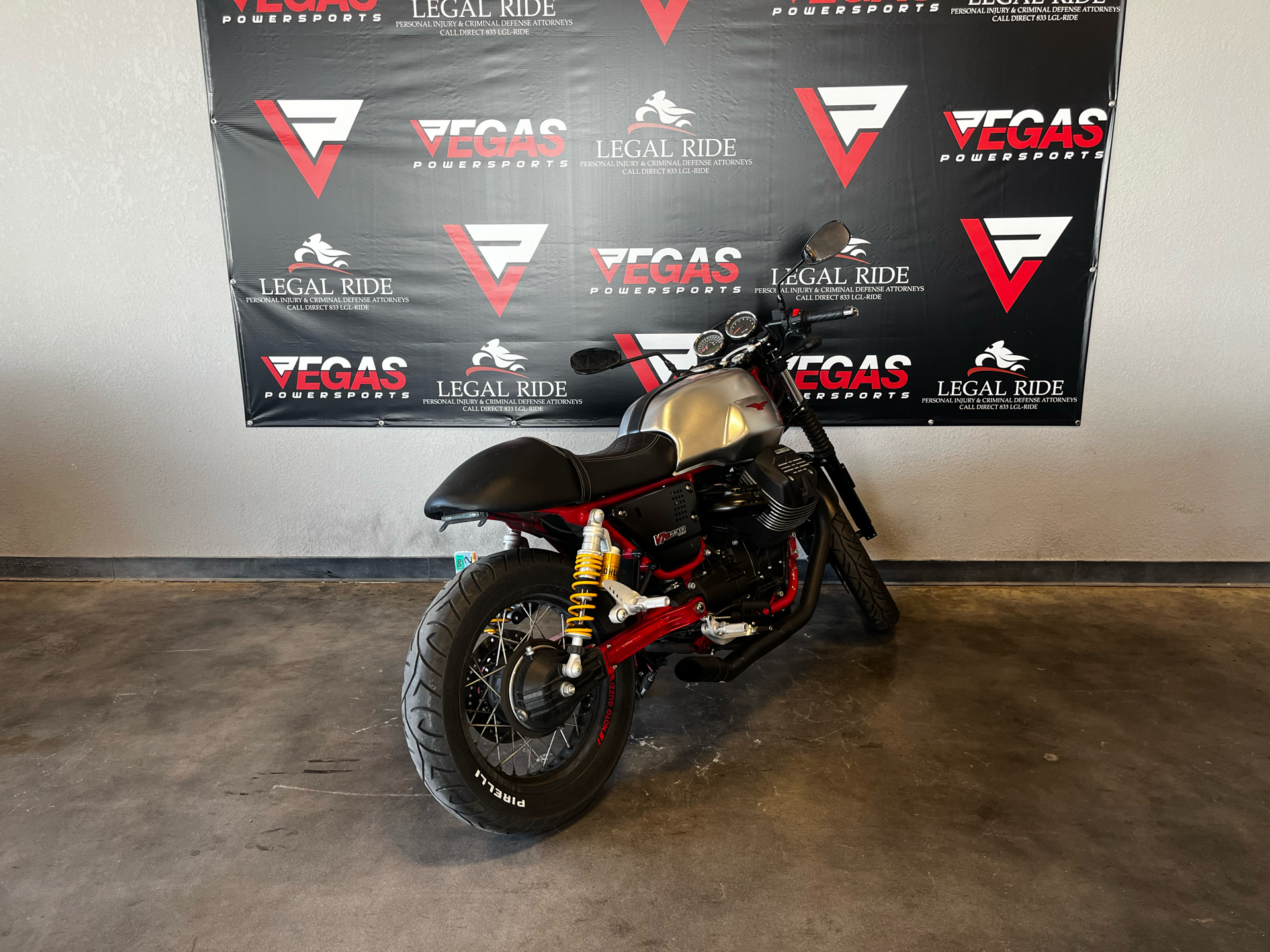 2017 Moto Guzzi V7 III Racer in Las Vegas, Nevada - Photo 4