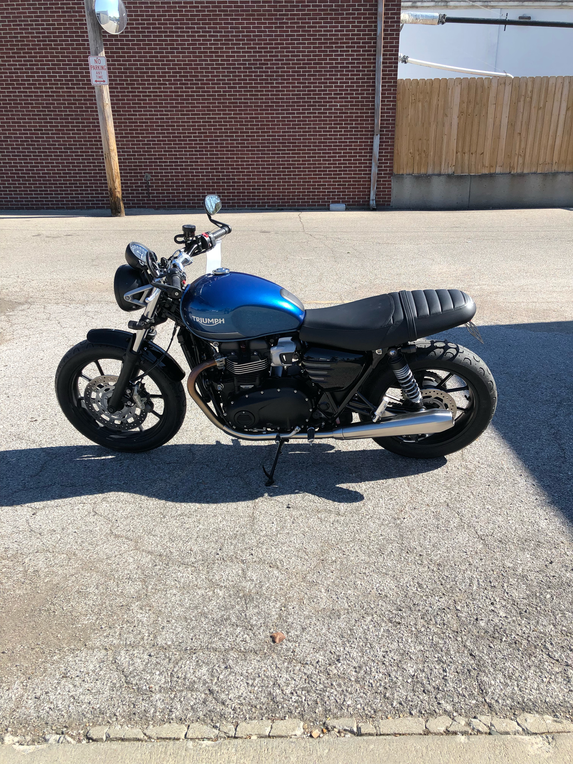 2022 Triumph Street Twin in Indianapolis, Indiana - Photo 2