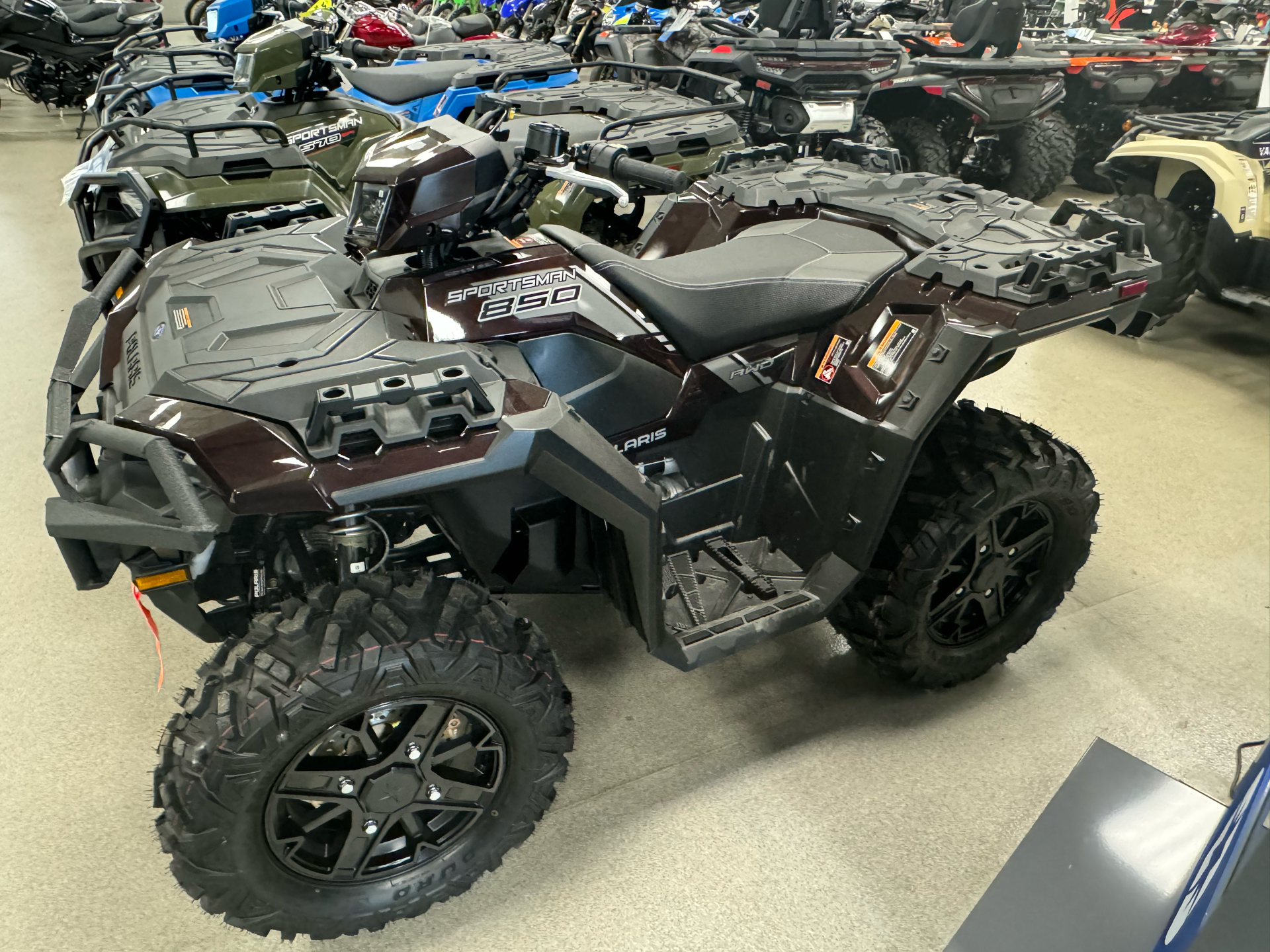 2024 Polaris Sportsman 850 Ultimate Trail in Queensbury, New York - Photo 2