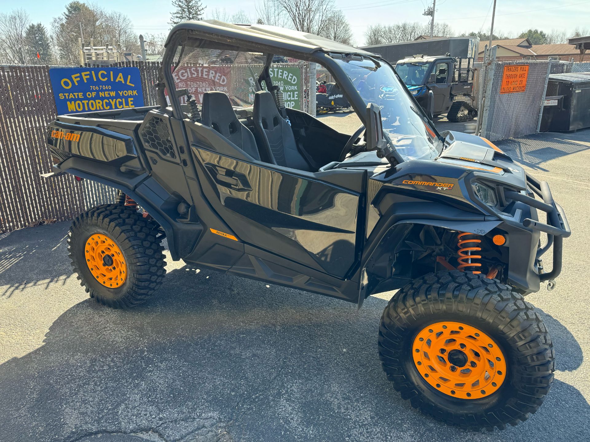 2021 Can-Am Commander X-TP 1000R in Queensbury, New York - Photo 2