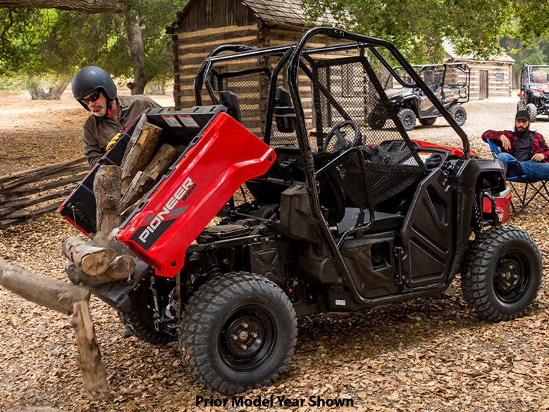 2025 Honda Pioneer 520 in Queensbury, New York - Photo 5