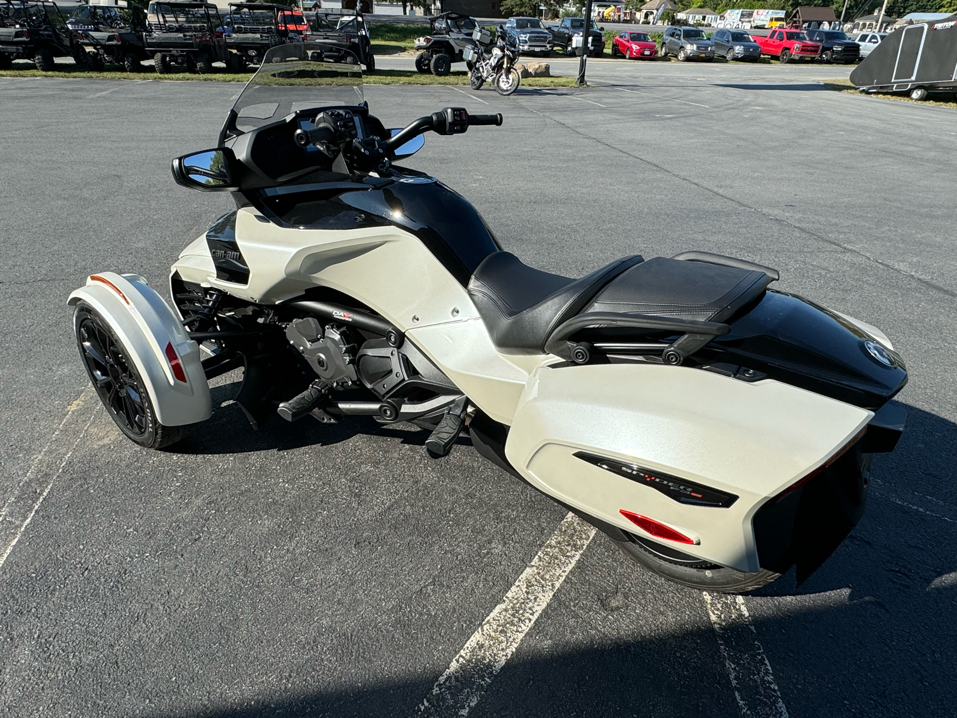 2024 Can-Am Spyder F3-T in Queensbury, New York - Photo 4