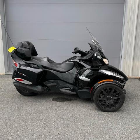 2015 Can-Am Spyder® RT-S SE6 in Queensbury, New York - Photo 2