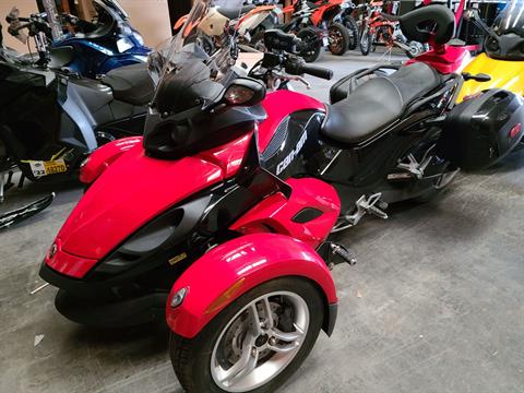 2010 Can-Am Spyder® RS SM5 in Hudson Falls, New York - Photo 2