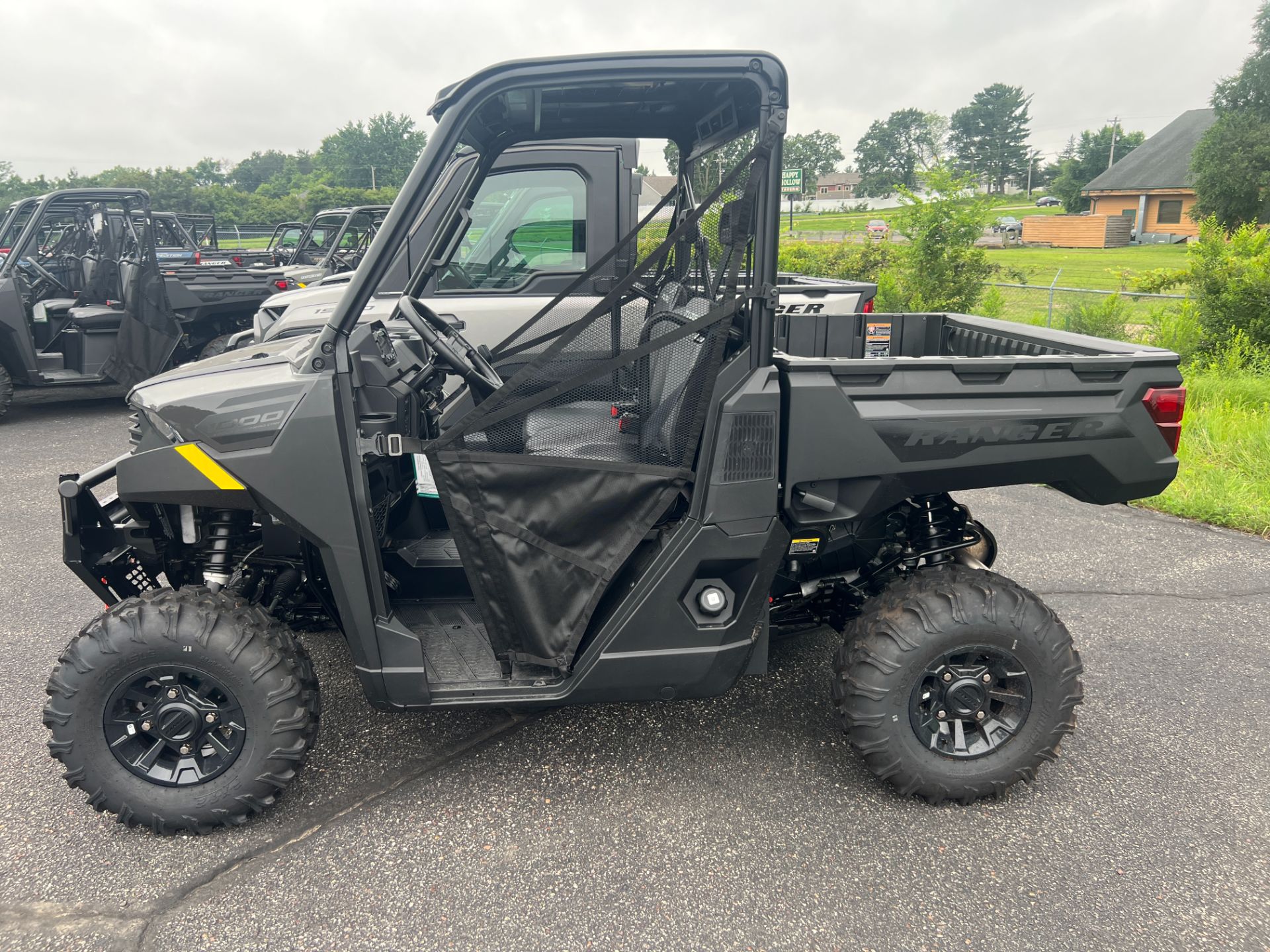 2025 Polaris Ranger 1000 Premium in Altoona, Wisconsin - Photo 2