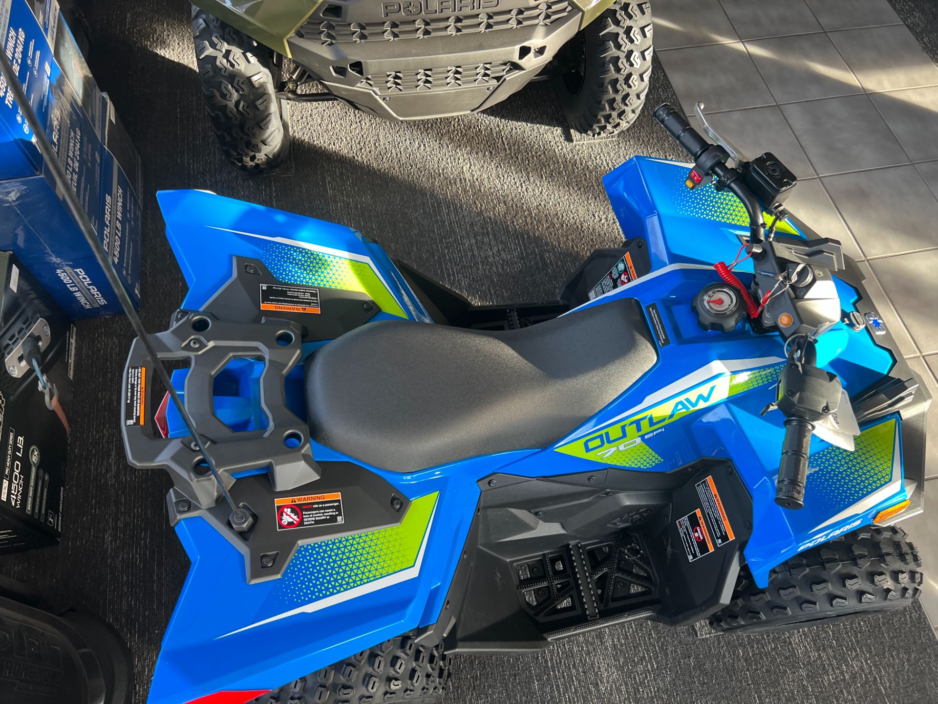 2025 Polaris Outlaw 70 EFI in Altoona, Wisconsin - Photo 2