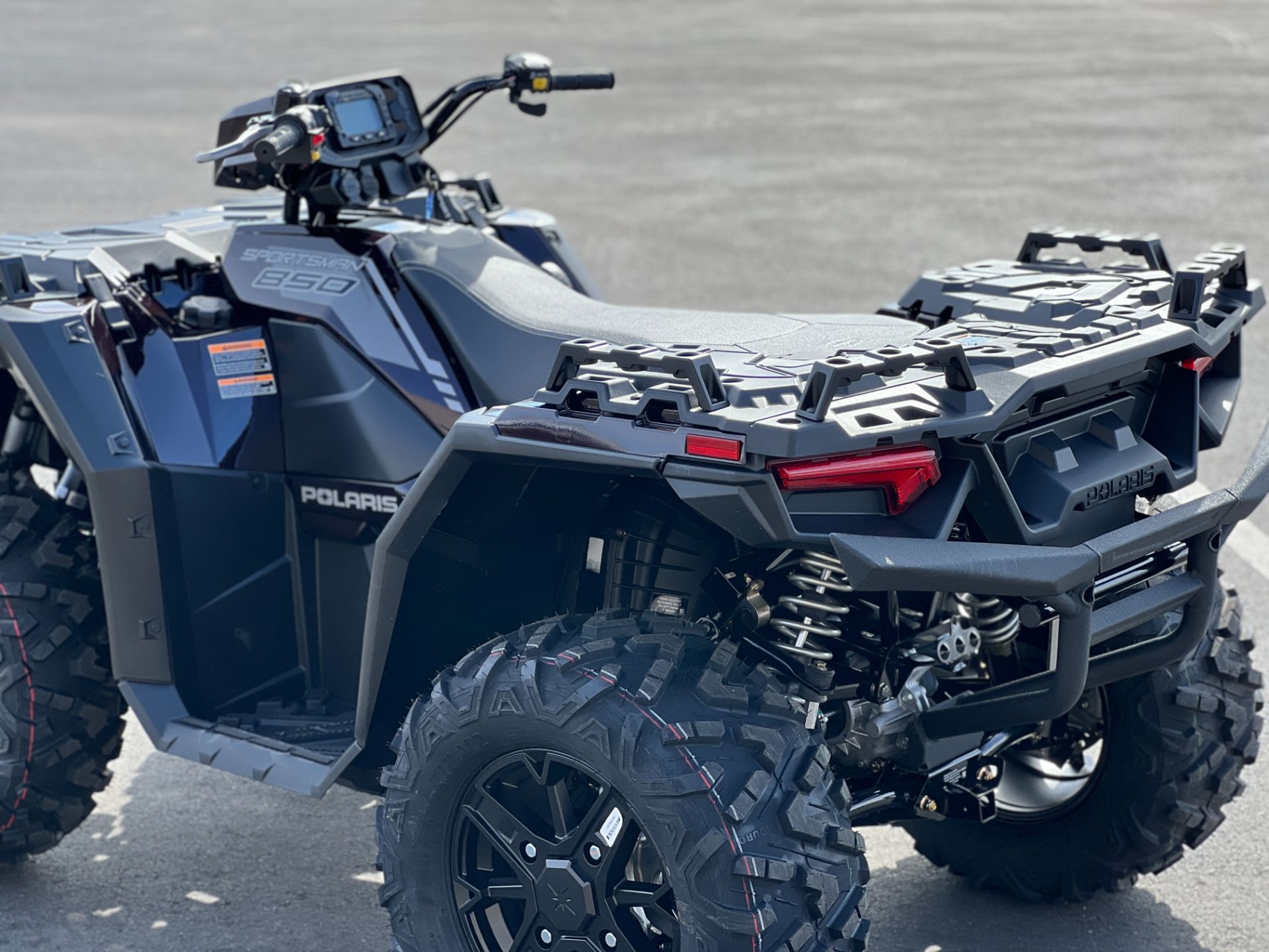 2024 Polaris Sportsman 850 Ultimate Trail in Altoona, Wisconsin - Photo 4