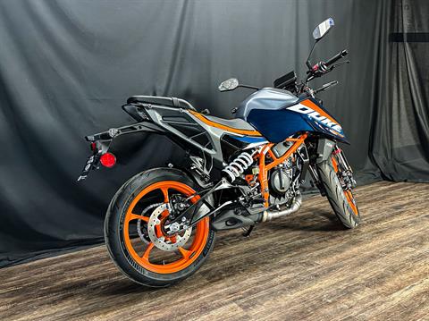 2024 KTM 390 Duke in De Pere, Wisconsin - Photo 2