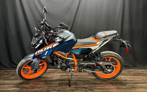 2024 KTM 390 Duke in De Pere, Wisconsin - Photo 3