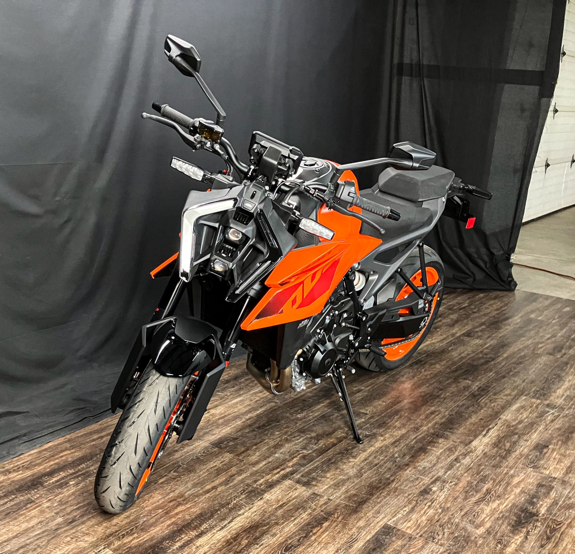 2024 KTM 990 Duke in De Pere, Wisconsin - Photo 4