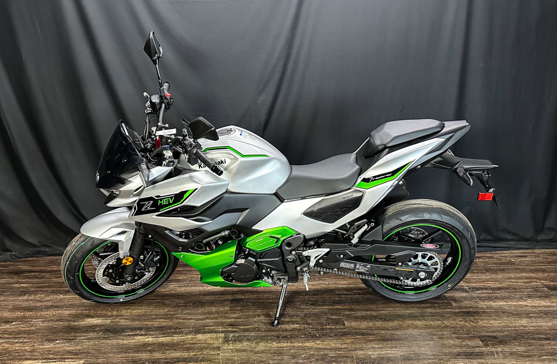 2024 Kawasaki Z7 Hybrid ABS in De Pere, Wisconsin - Photo 4