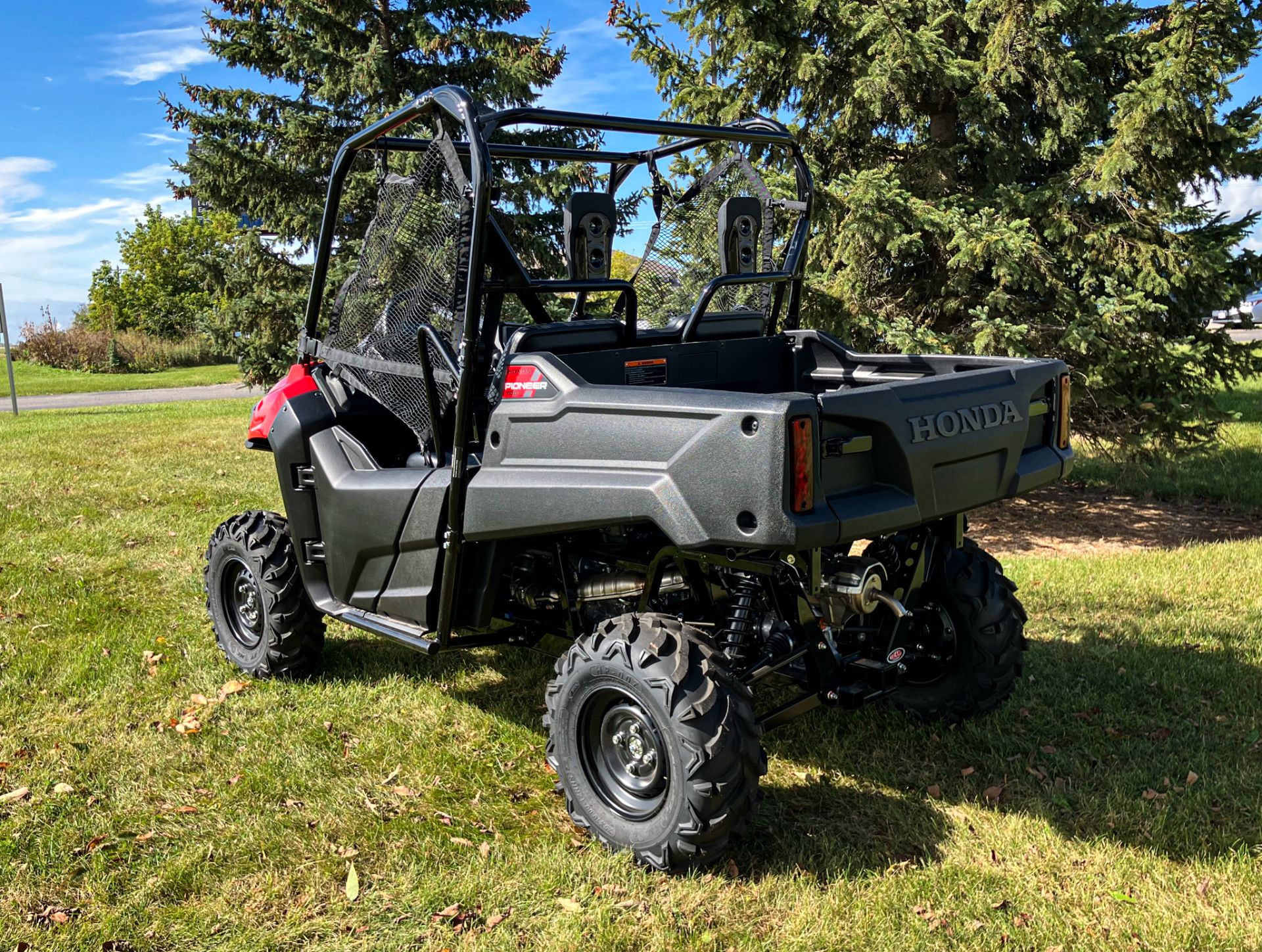 2025 Honda Pioneer 700 in De Pere, Wisconsin - Photo 4