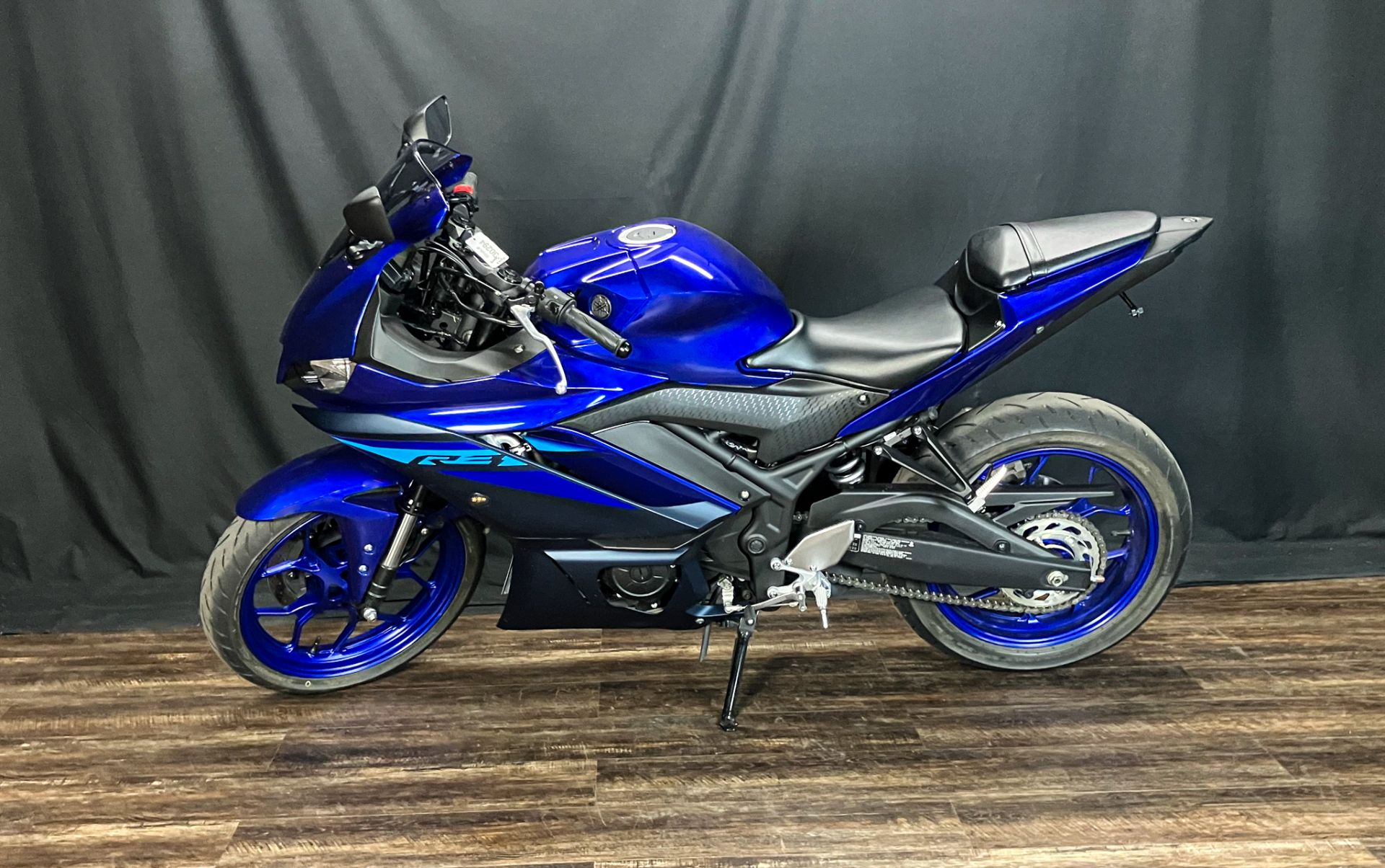 2024 Yamaha YZF-R3 in De Pere, Wisconsin - Photo 3