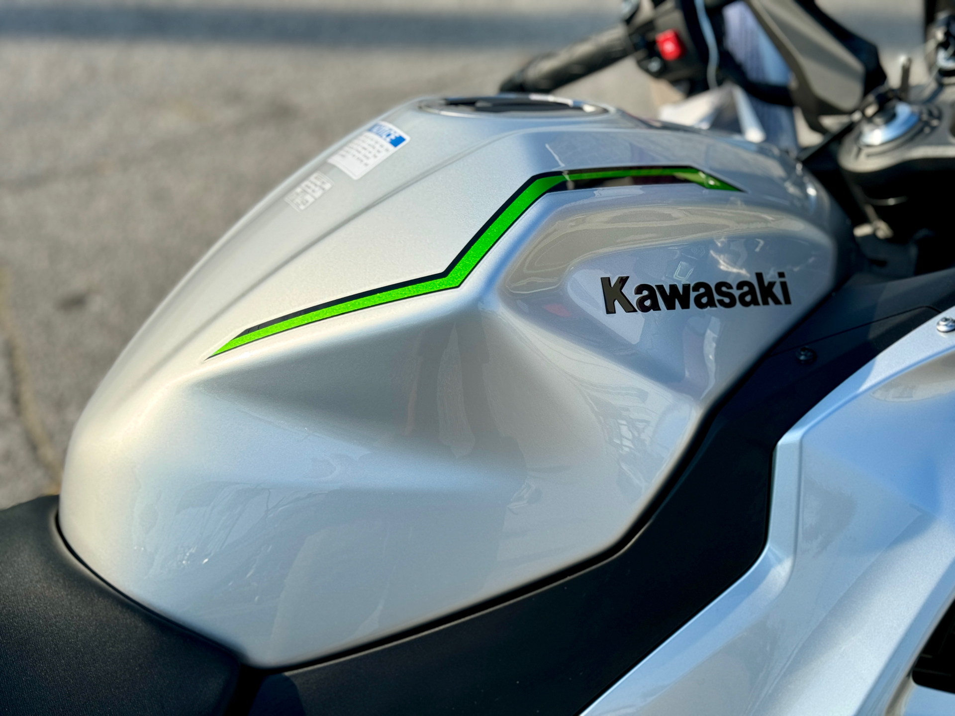 2024 Kawasaki Ninja 7 Hybrid ABS in Panama City, Florida - Photo 7