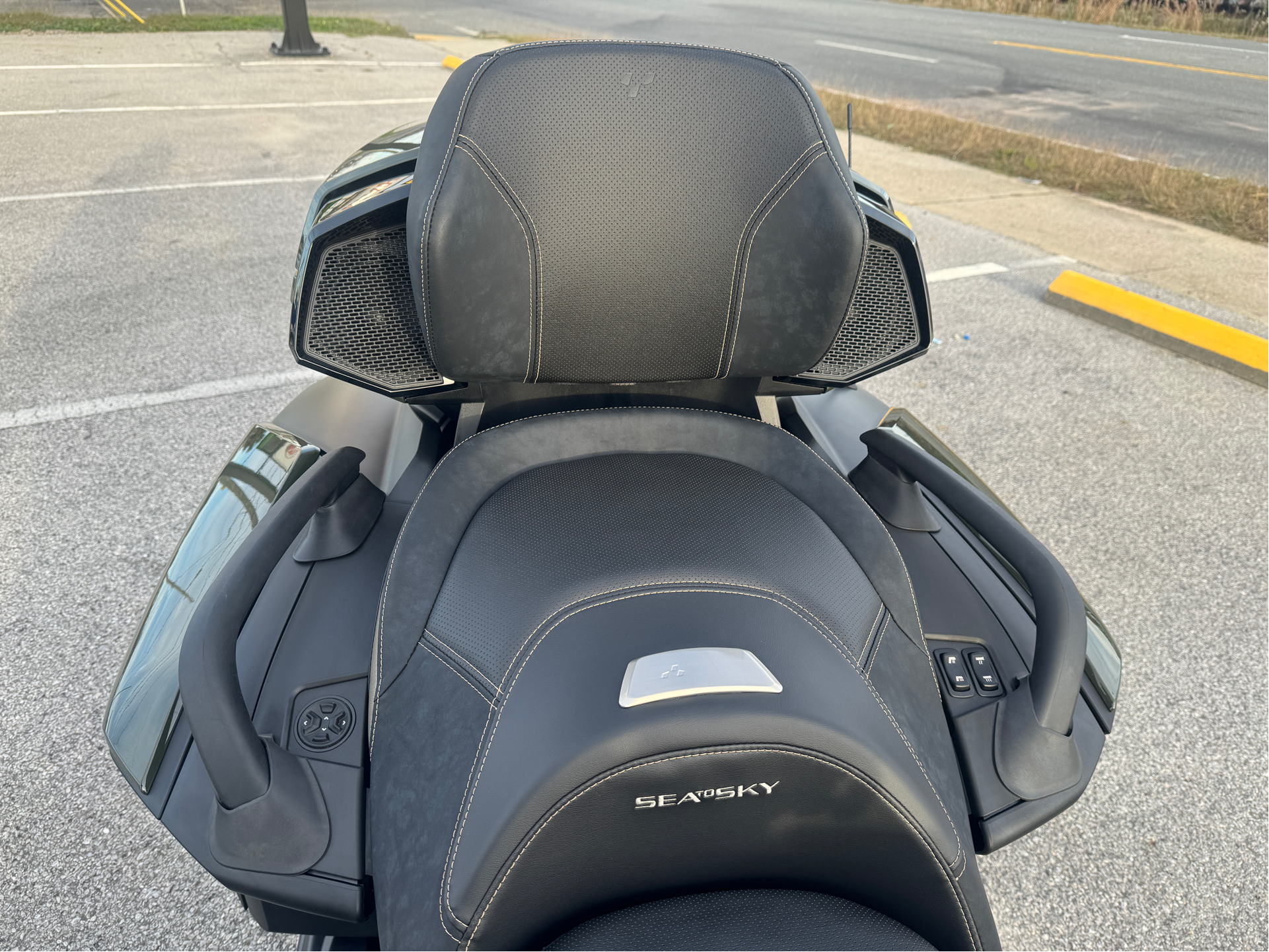 2023 Can-Am Spyder RT Sea-to-Sky in Panama City, Florida - Photo 8