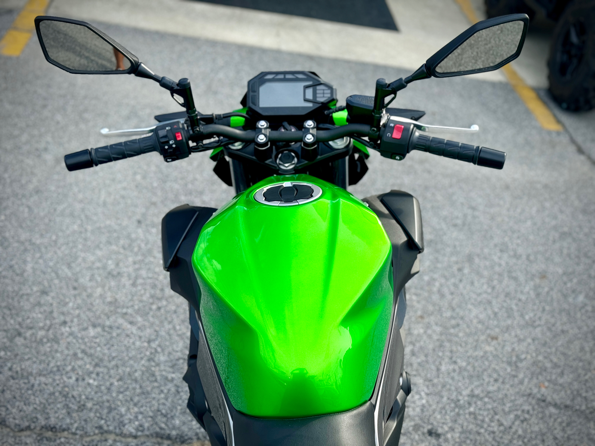 2024 Kawasaki Z500 ABS in Panama City, Florida - Photo 11