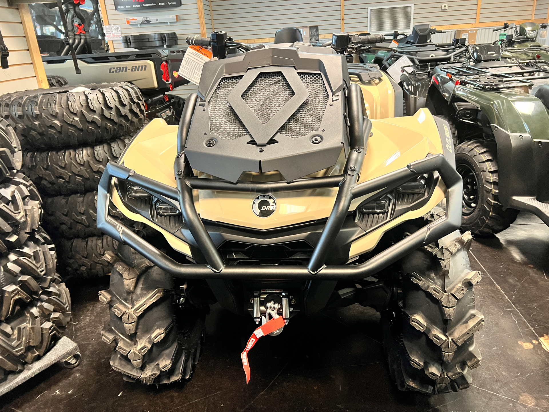 2023 Can-Am Outlander X MR 1000R in Panama City, Florida - Photo 3