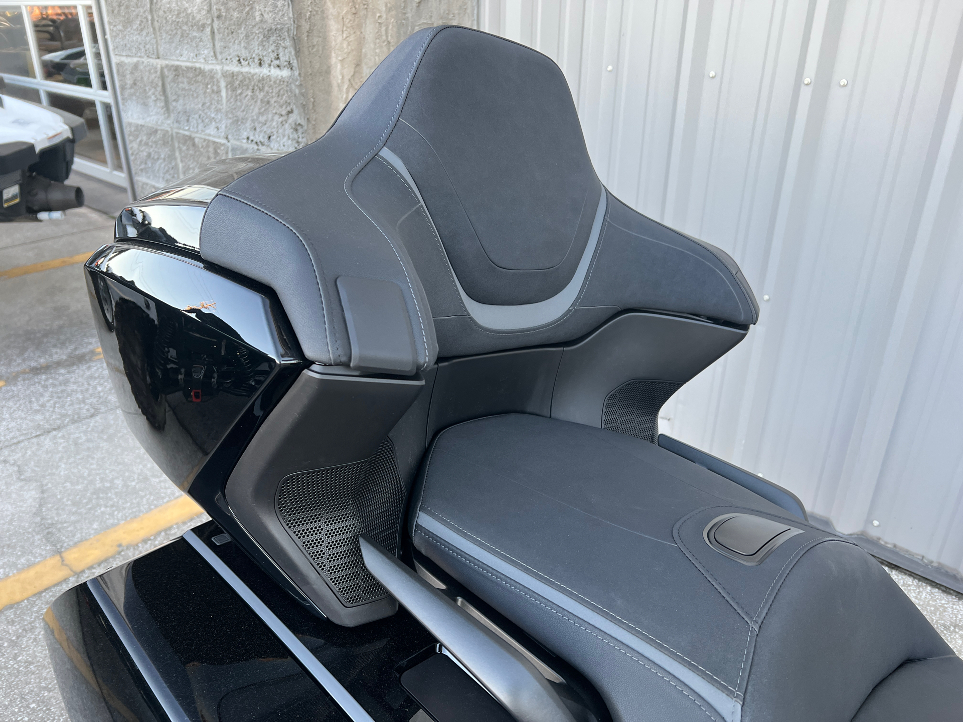 2023 Honda Gold Wing Tour Automatic DCT in Panama City, Florida - Photo 12