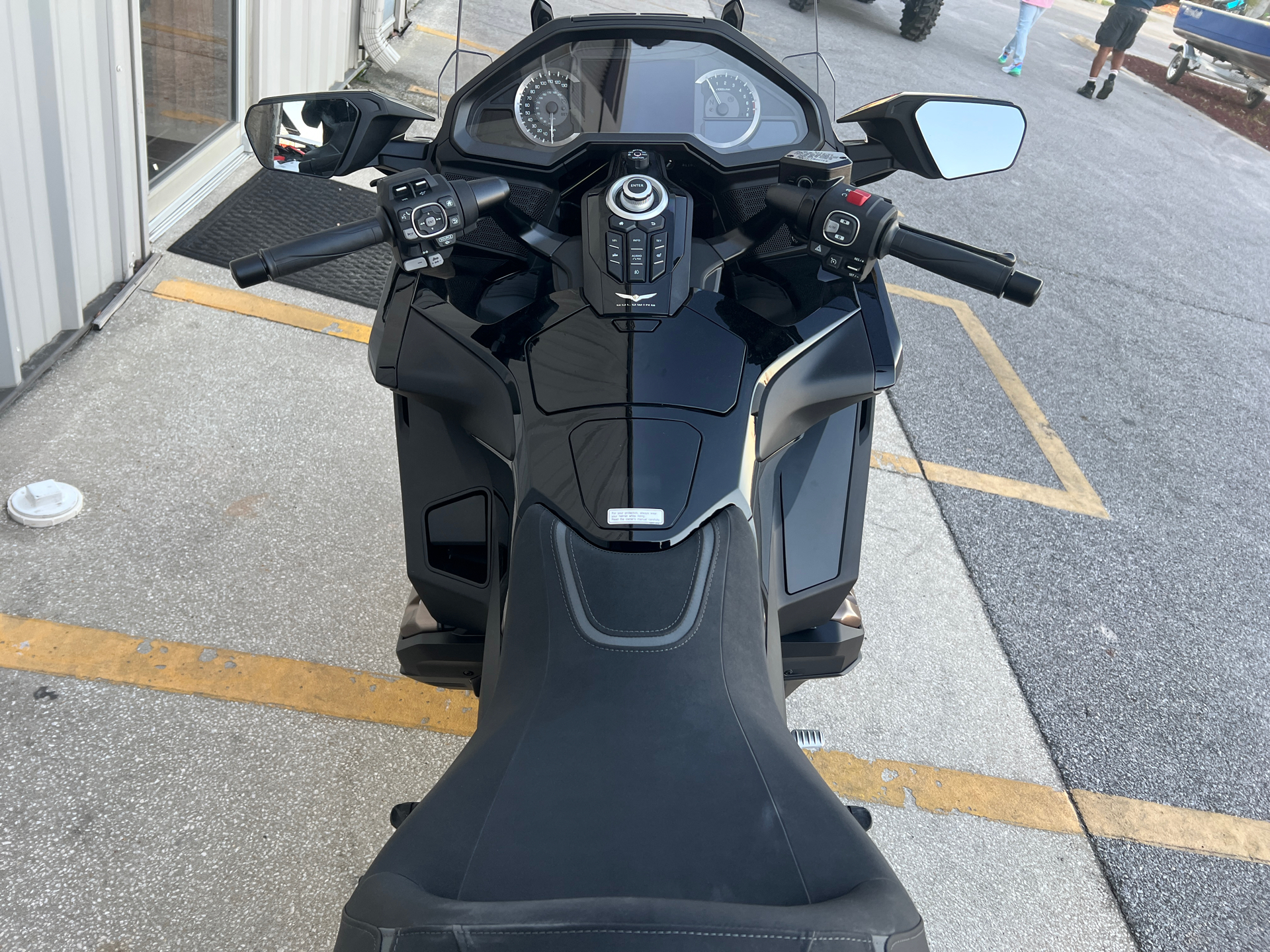 2023 Honda Gold Wing Tour Automatic DCT in Panama City, Florida - Photo 17