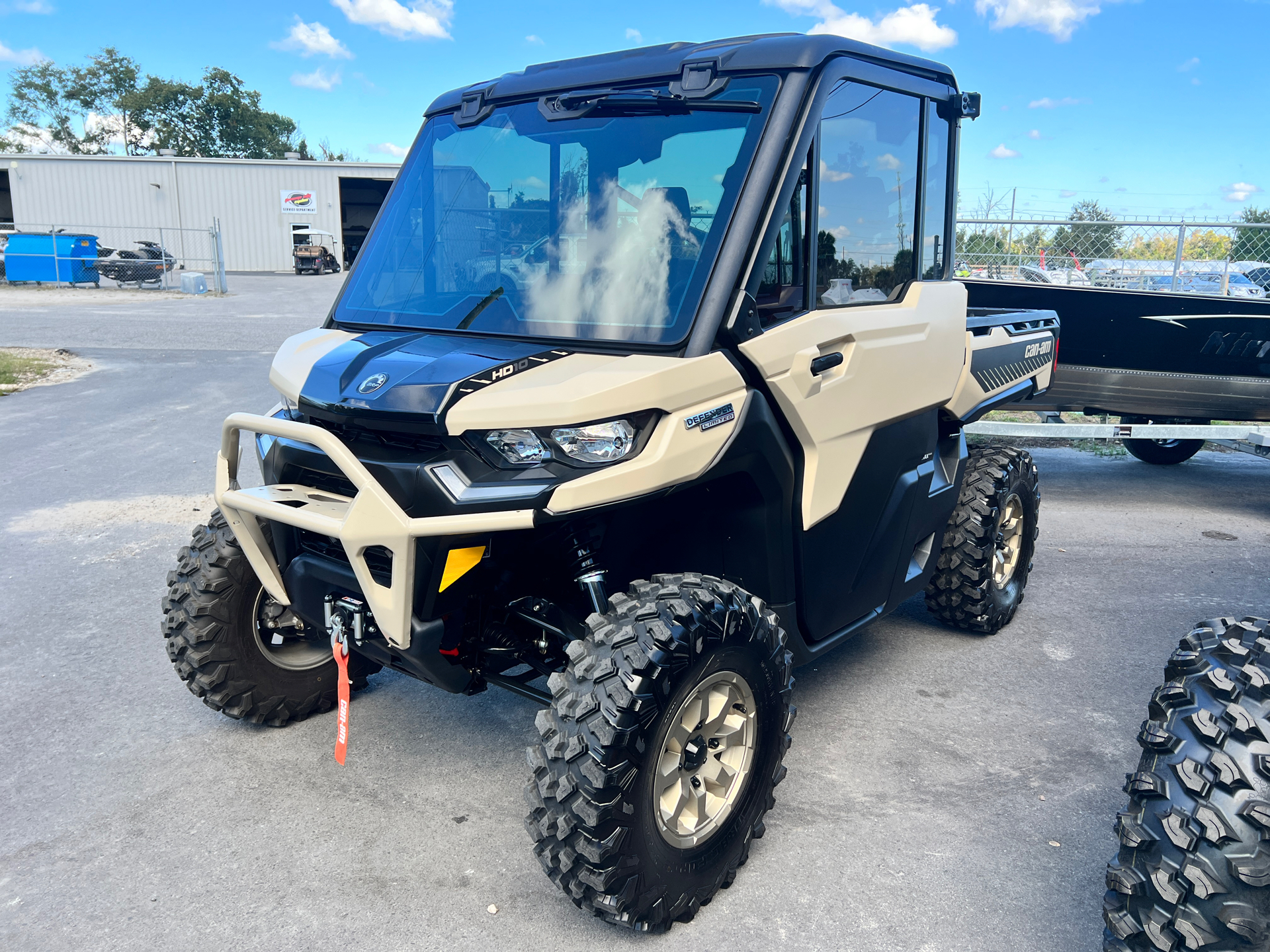 2023 Can-Am Defender Limited CAB HD10 in Panama City, Florida - Photo 1