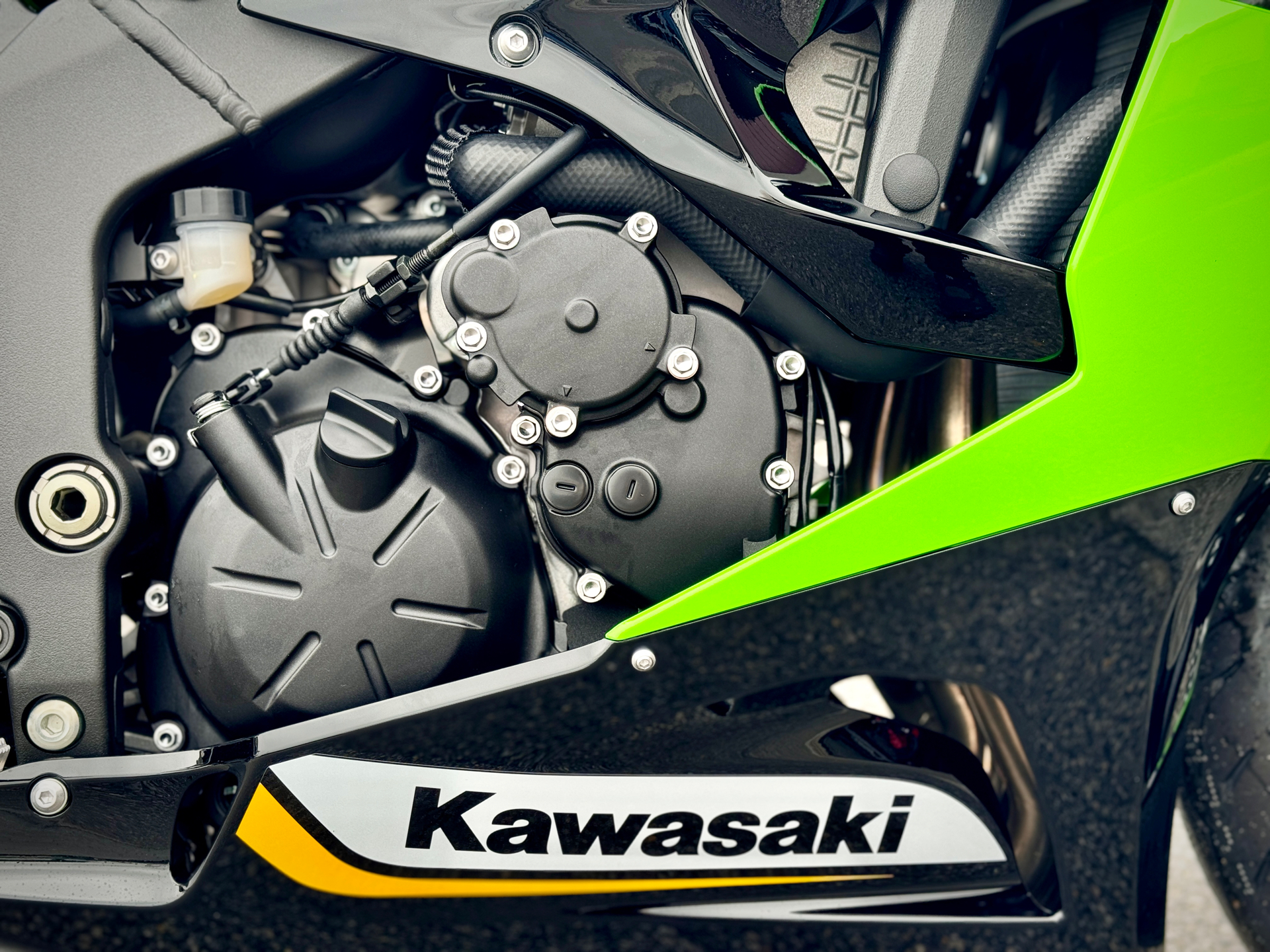 2025 Kawasaki Ninja ZX-6R KRT Edition in Panama City, Florida - Photo 4