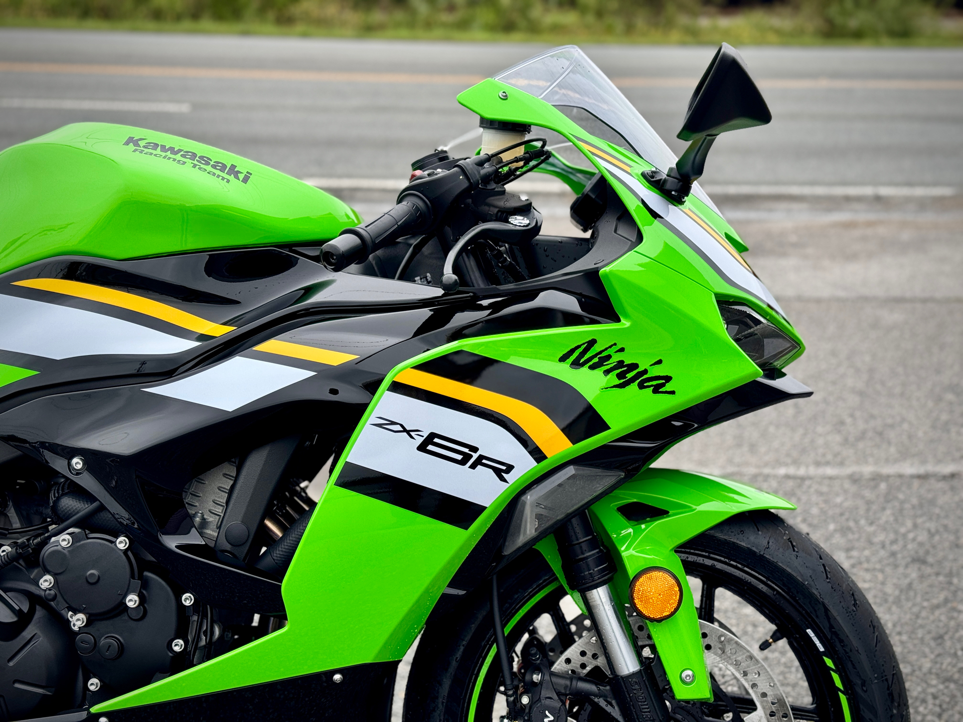 2025 Kawasaki Ninja ZX-6R KRT Edition in Panama City, Florida - Photo 6