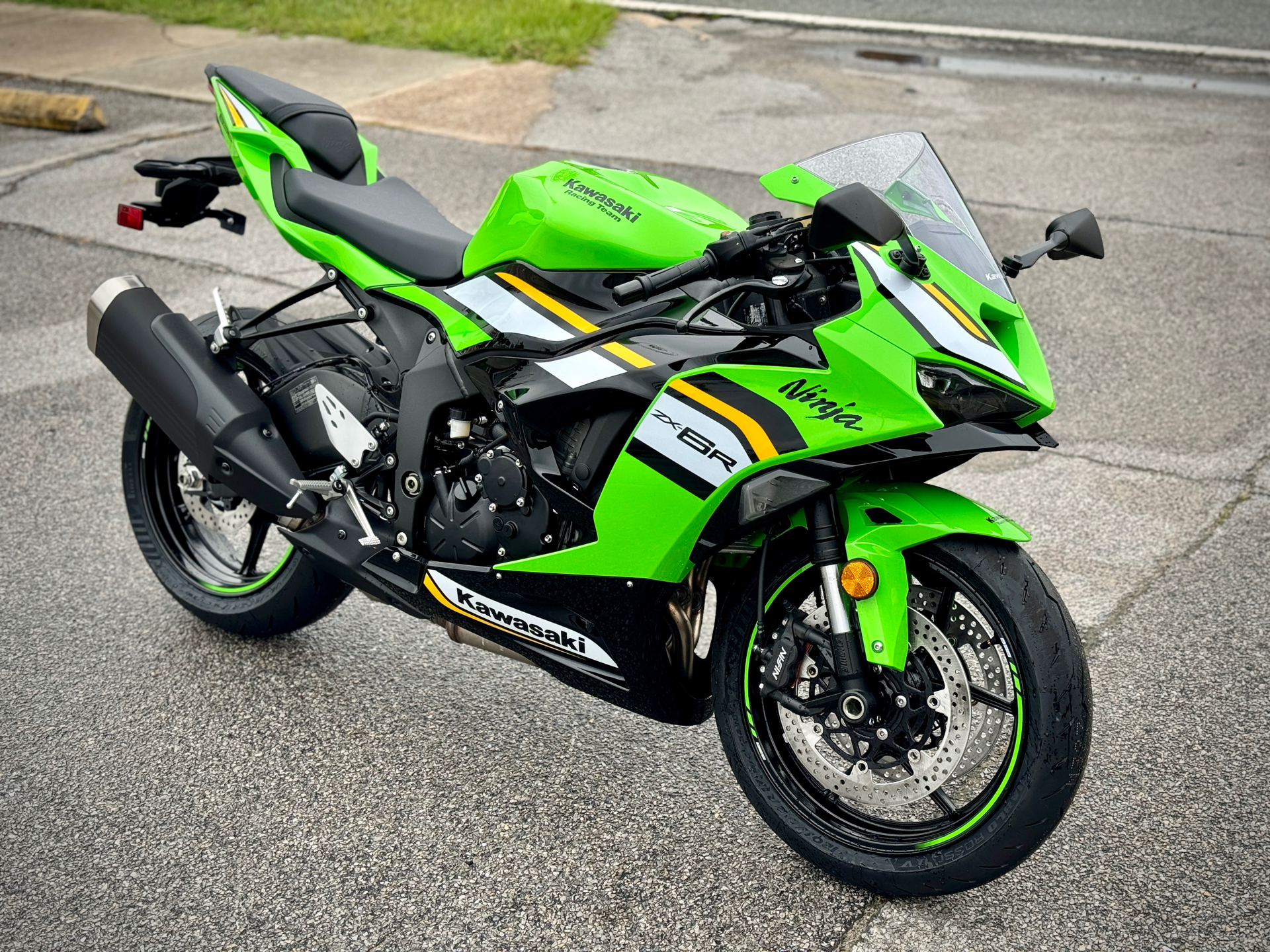 2025 Kawasaki Ninja ZX-6R KRT Edition in Panama City, Florida - Photo 9