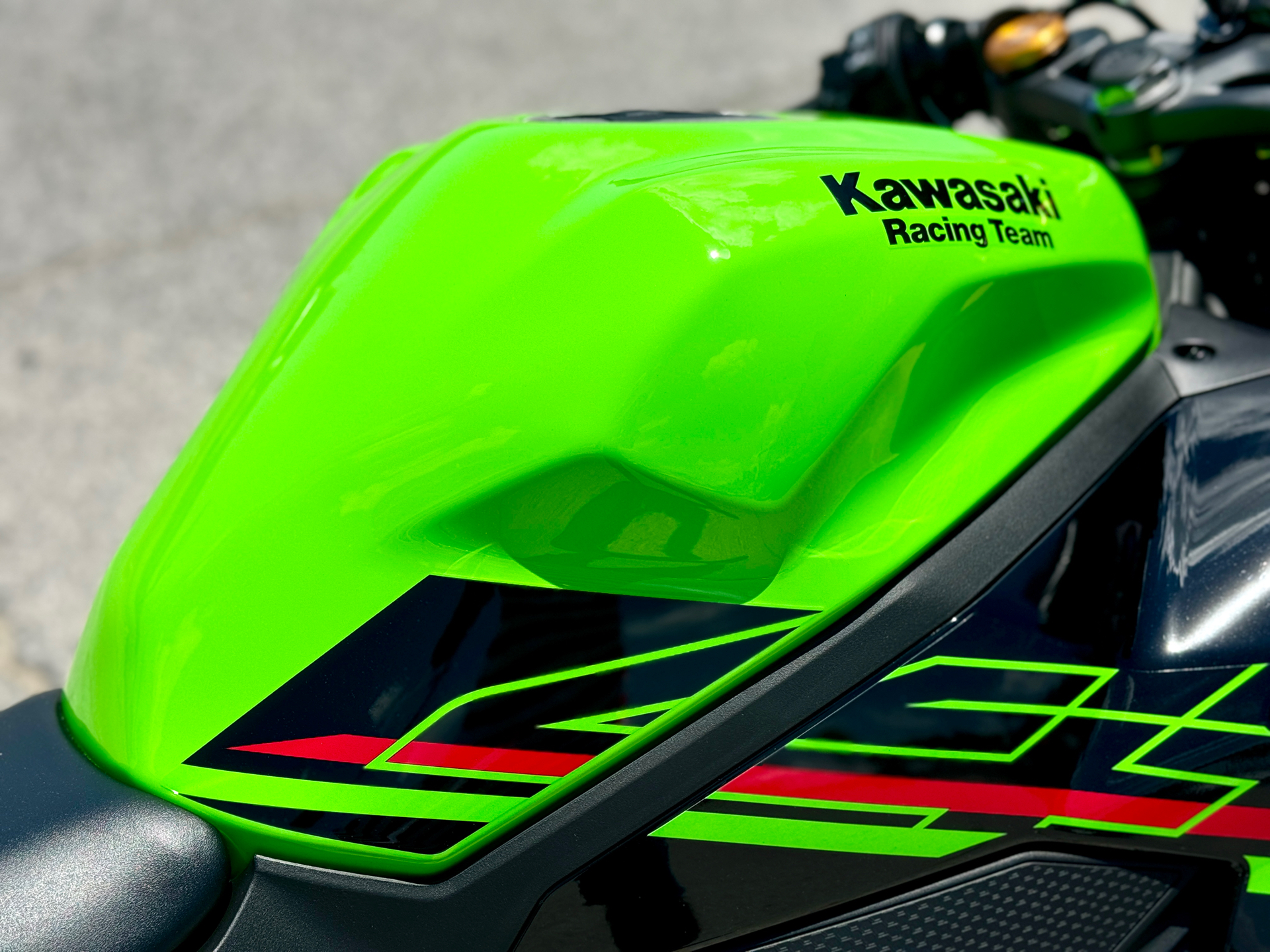 2024 Kawasaki Ninja ZX-4RR KRT Edition ABS in Panama City, Florida - Photo 6