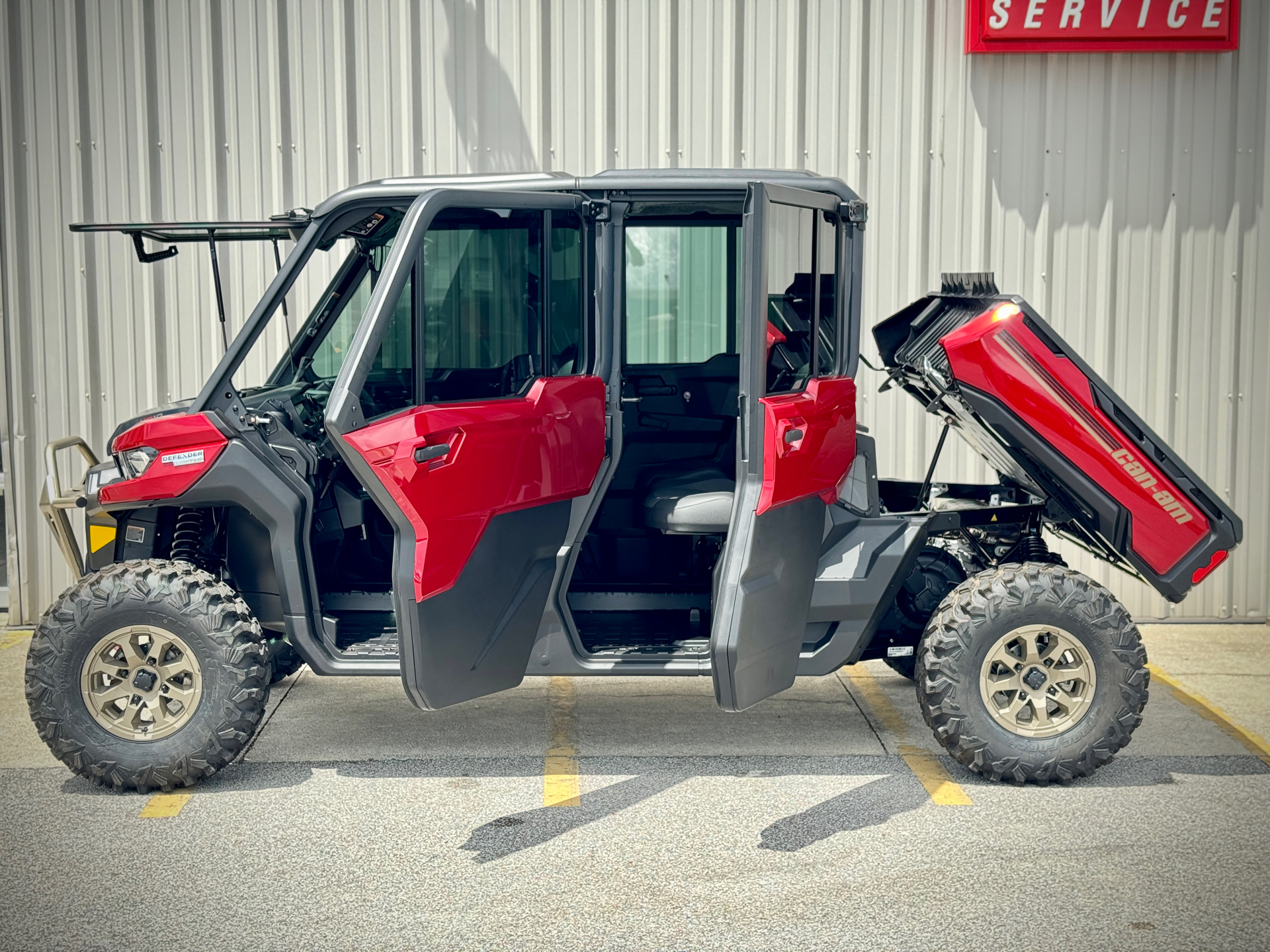 2024 Can-Am Defender MAX Limited in Panama City, Florida - Photo 12