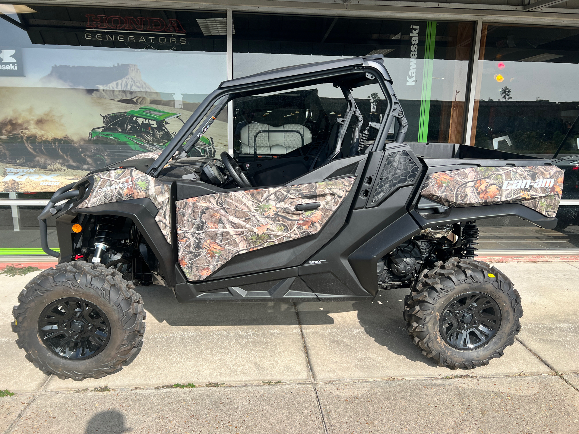 2024 Can-Am Commander XT 1000R in Panama City, Florida - Photo 2
