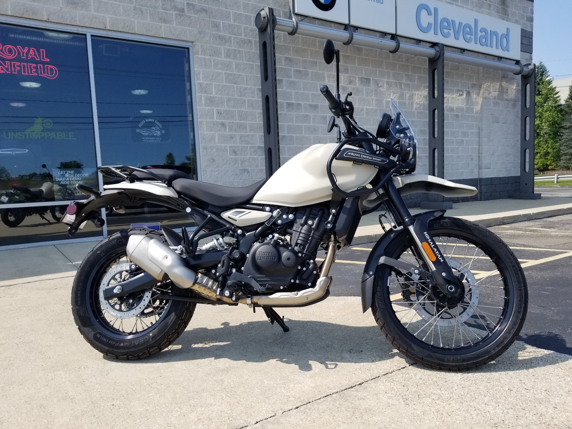 2025 Royal Enfield Himalayan 450 in Aurora, Ohio - Photo 1