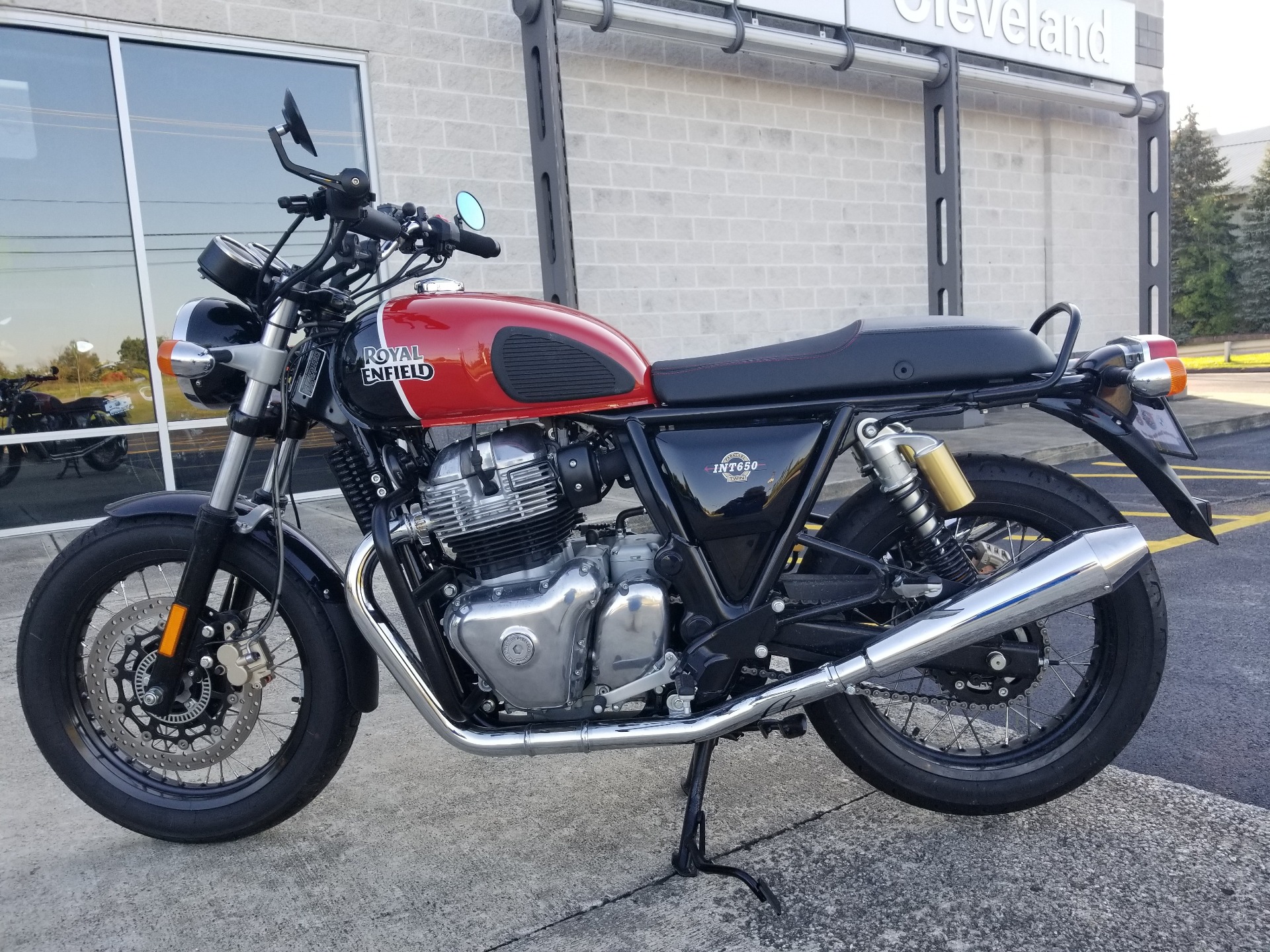 2019 Royal Enfield INT650 in Aurora, Ohio - Photo 2