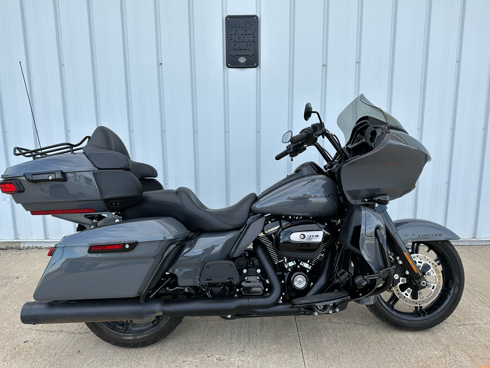 2022 Harley-Davidson Road Glide® Limited in Osceola, Iowa