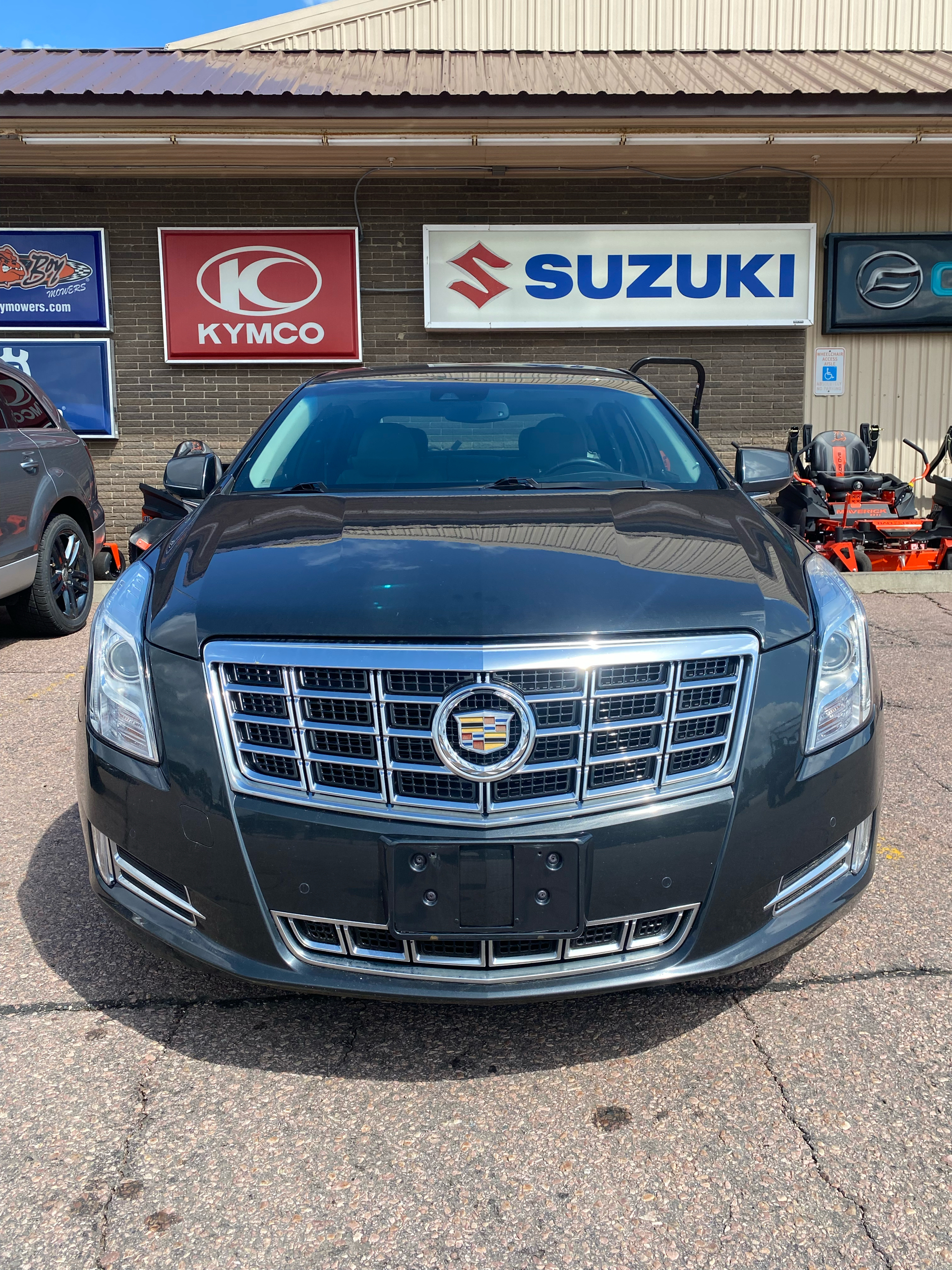 2013 Cadillac XTS in Sioux Falls, South Dakota - Photo 2