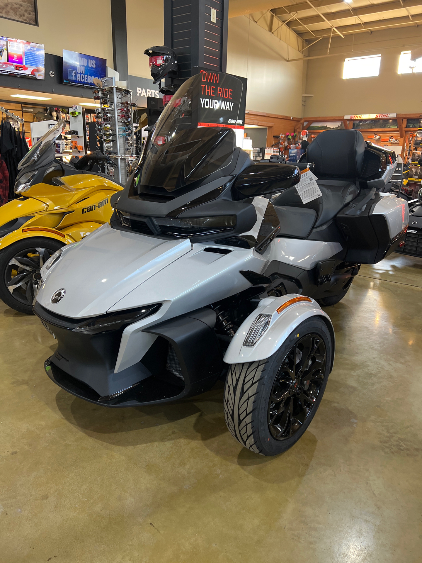 2023 Can-Am Spyder RT Limited in Elma, New York - Photo 1