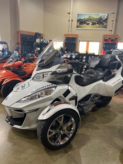 2019 Can-Am Spyder RT Limited in Elma, New York - Photo 1