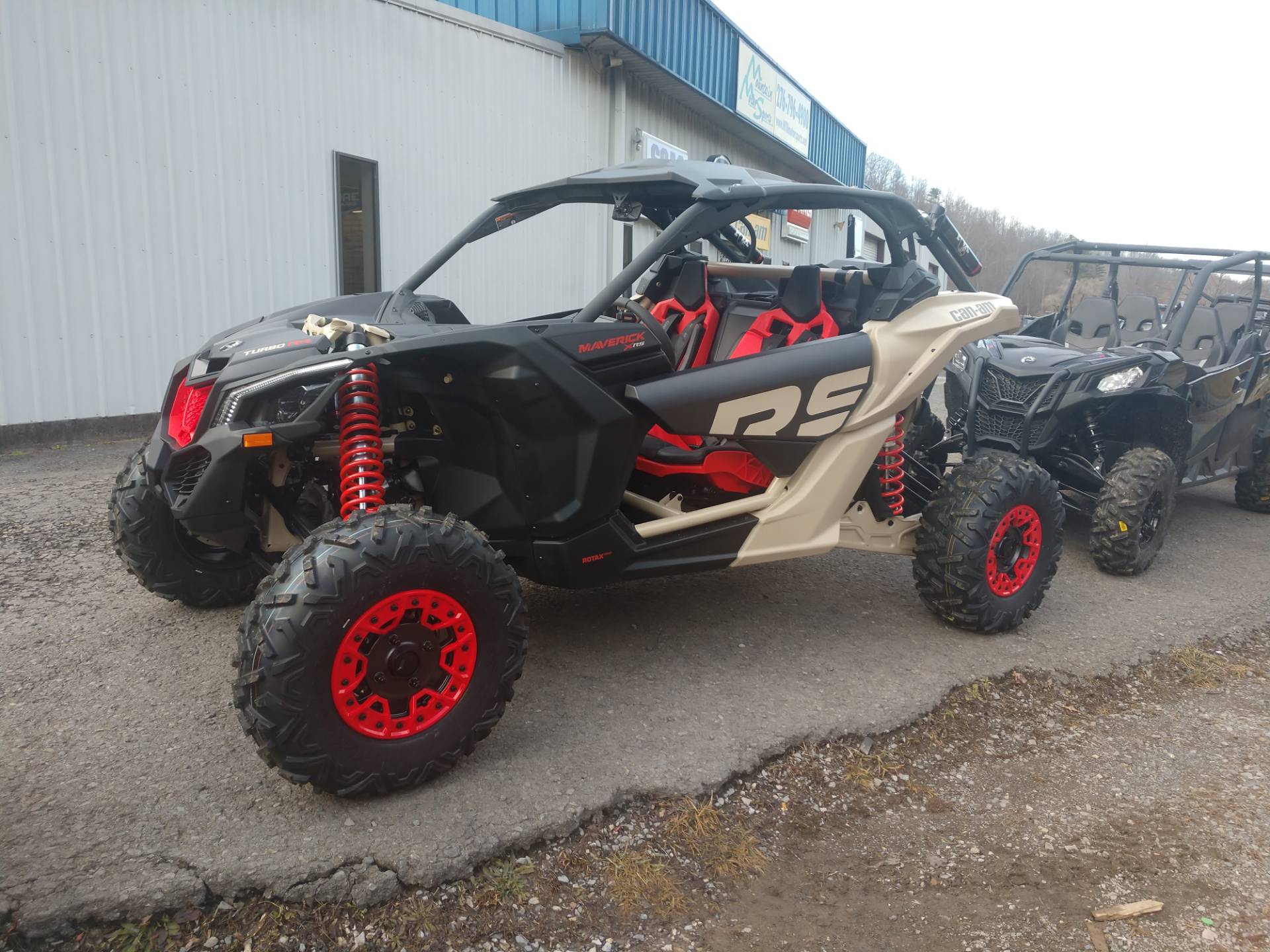 New 21 Can Am Maverick X3 X Rs Turbo Rr With Smart Shox Utility Vehicles In Pound Va N A Desert Tan Carbon Black Can Am Red