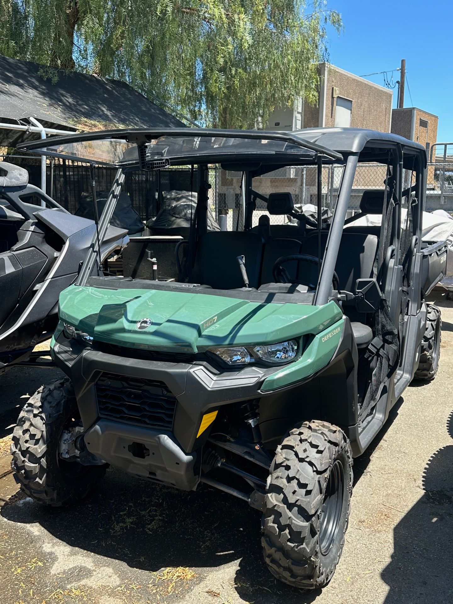 2023 Can-Am Defender MAX HD7 in Castaic, California - Photo 5