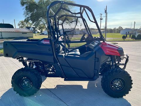 2025 Honda Pioneer 700 in Ottawa, Ohio - Photo 2